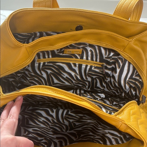 Lug Tempo Vegan Leather Bag - Picture 3 of 8